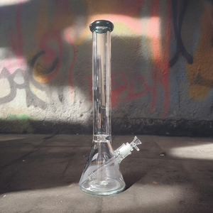 18" Color Rimmed Water Pipe -