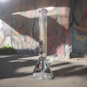 18" Color Rimmed Water Pipe -